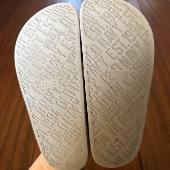 Old navy sandals bundle - Picture 5 of 5